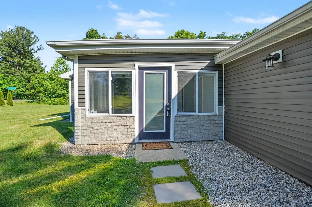 70068 Michigan 43 South Haven Charter Township MI 49090
