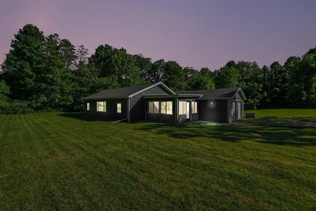 70068 Michigan 43 South Haven Charter Township MI 49090