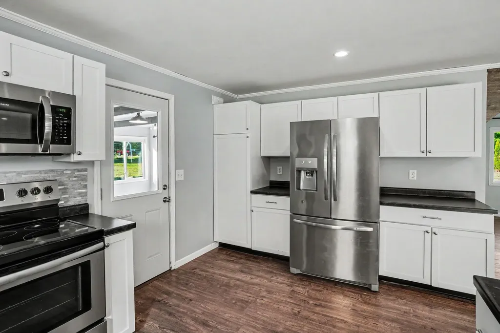 70068 Michigan 43 South Haven Charter Township MI 49090