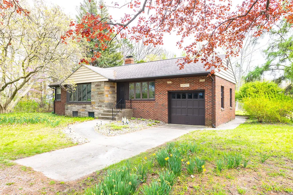 1359 Bell Avenue New Buffalo City MI 49117