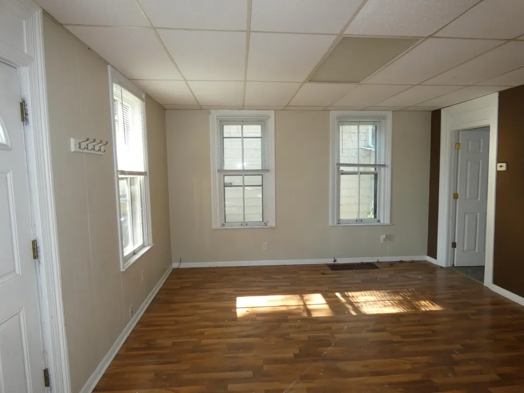 814 Central Place Kalamazoo City MI 49008