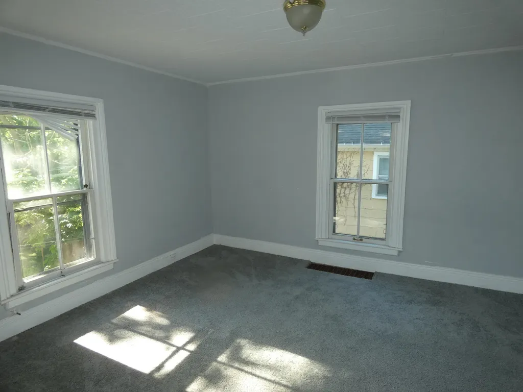 814 Central Place Kalamazoo City MI 49008