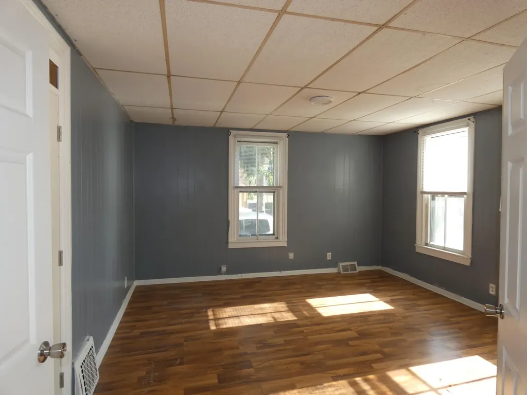 814 Central Place Kalamazoo City MI 49008