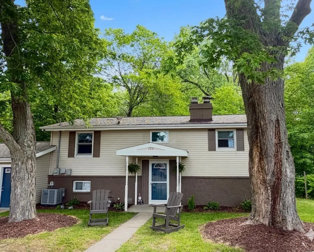 723 Arbor Court South Haven City MI 49090