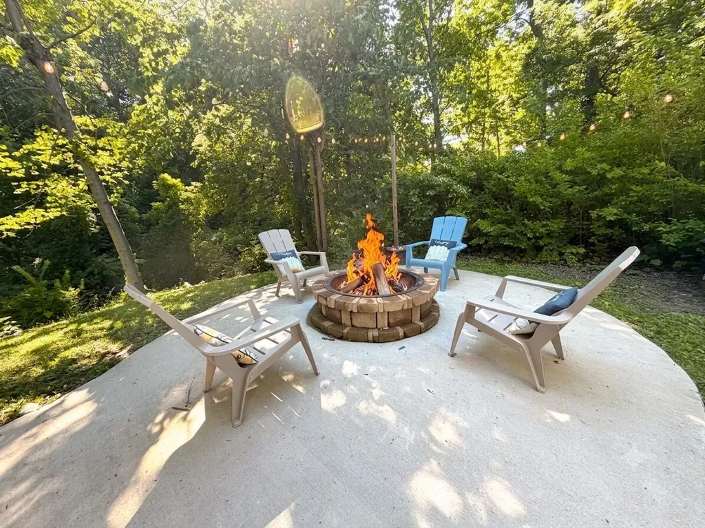 723 Arbor Court South Haven City MI 49090