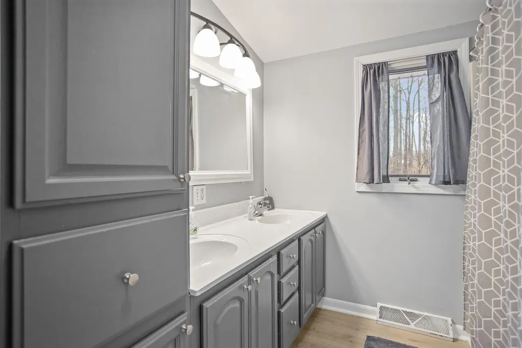 723 Arbor Court South Haven City MI 49090