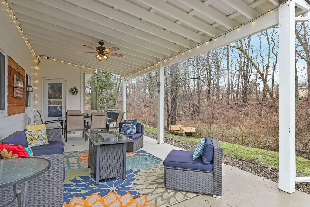 723 Arbor Court South Haven City MI 49090