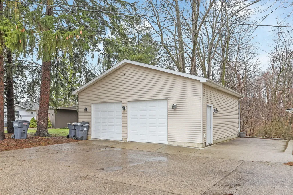723 Arbor Court South Haven City MI 49090