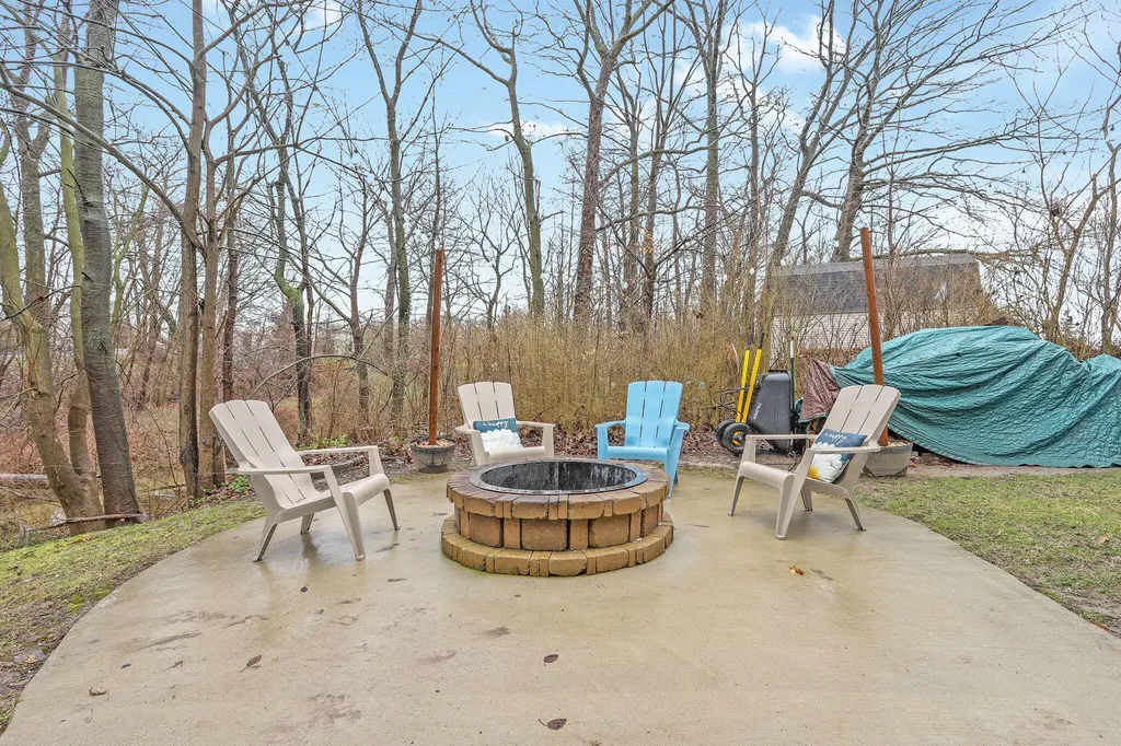 723 Arbor Court South Haven City MI 49090