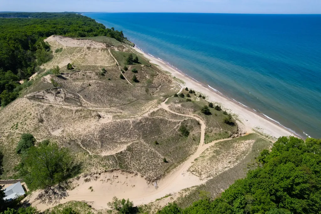 77625 Michigan Avenue South Haven Charter Township MI 49090