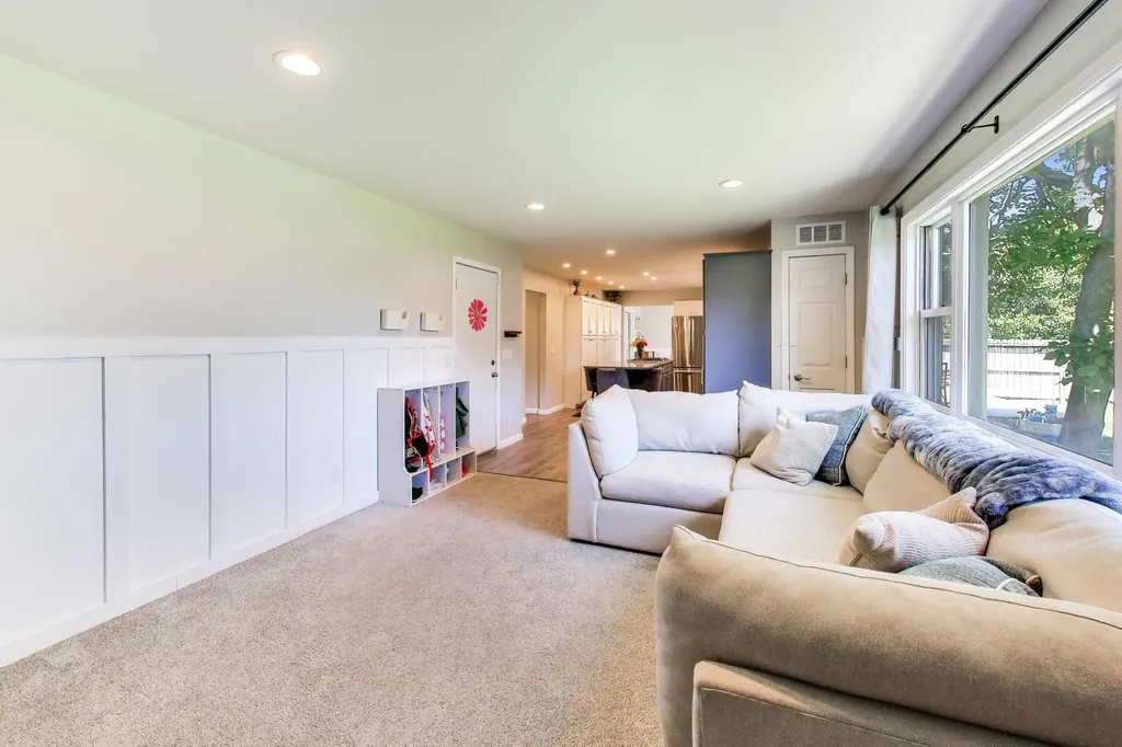 4015 Silver Oaks Drive Royalton Township MI 49085