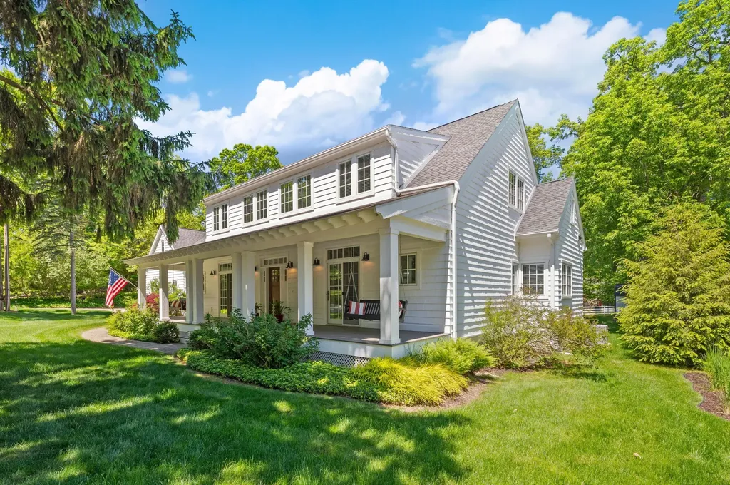 47118 Oak Avenue Grand Beach Village MI 49117