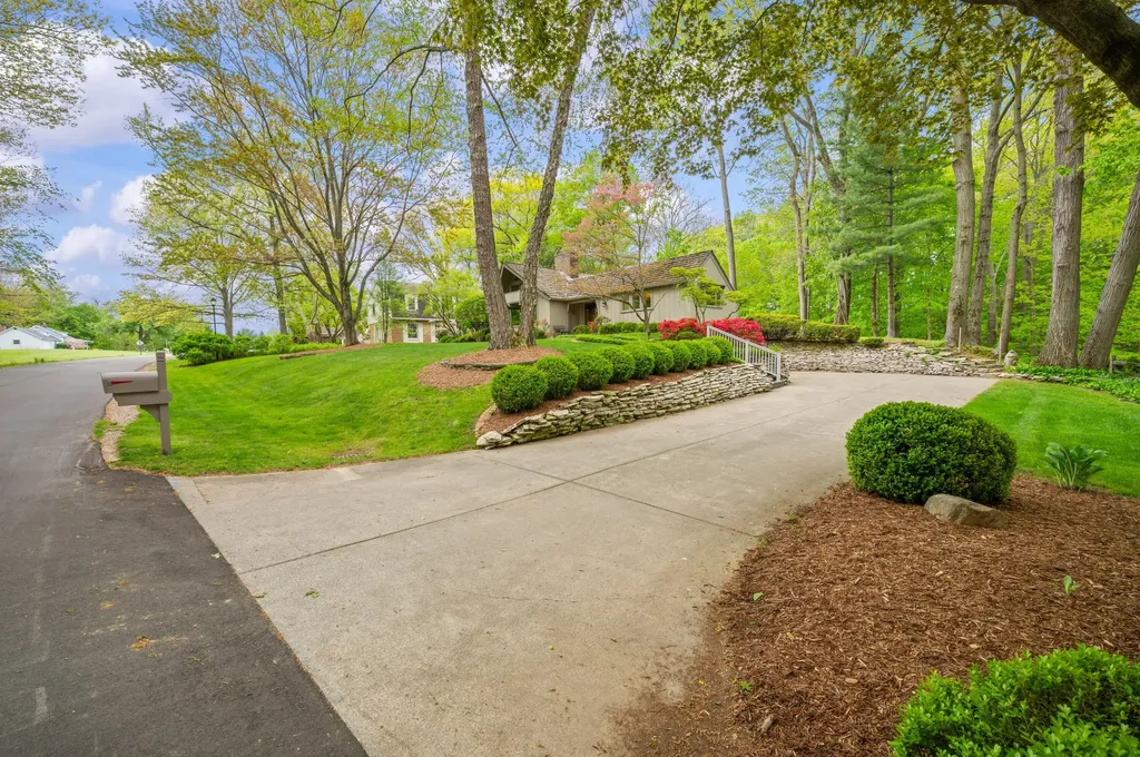 3020 Dozer Drive St. Joseph Charter Township MI 49085