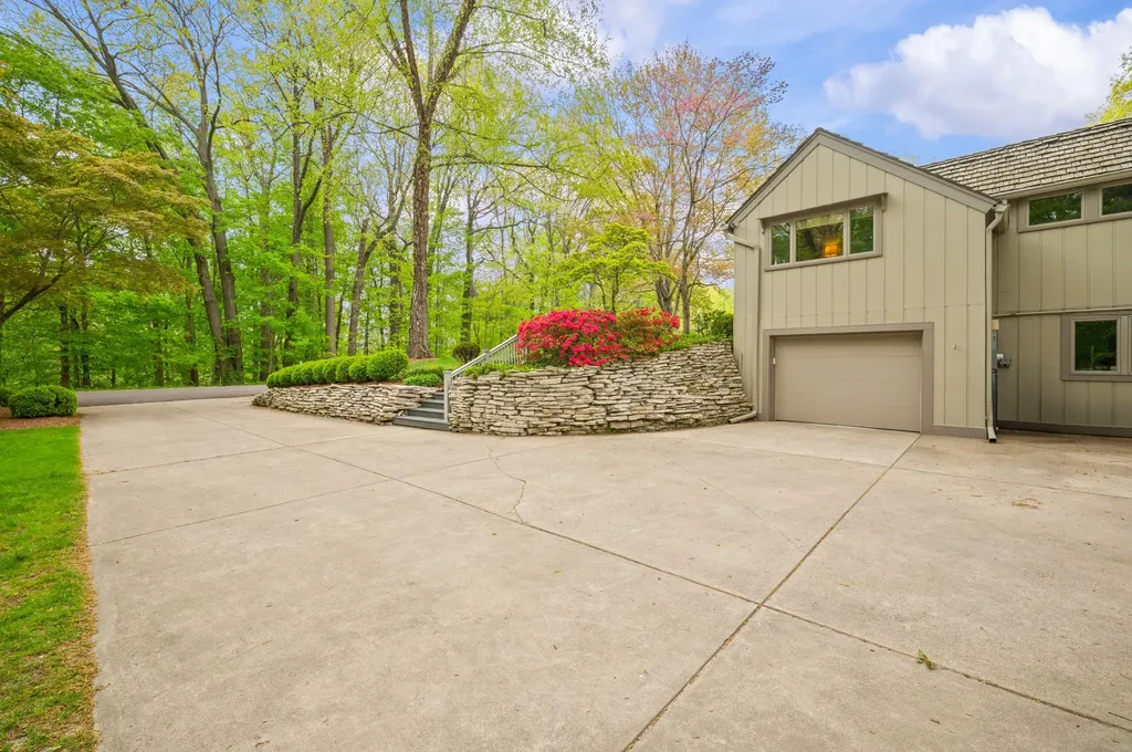 3020 Dozer Drive St. Joseph Charter Township MI 49085