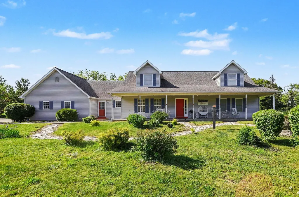 22680 Davis Lake Street Jefferson Township MI 49112