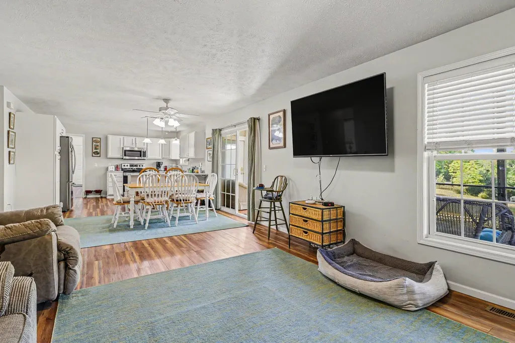 22680 Davis Lake Street Jefferson Township MI 49112