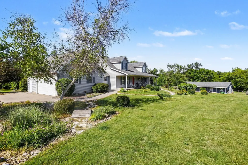22680 Davis Lake Street Jefferson Township MI 49112
