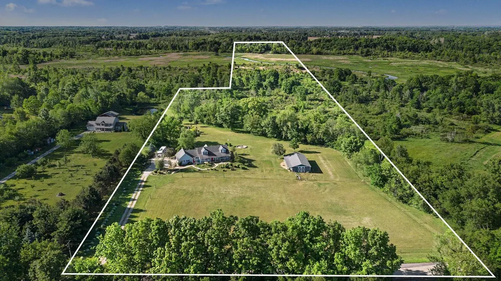 22680 Davis Lake Street Jefferson Township MI 49112