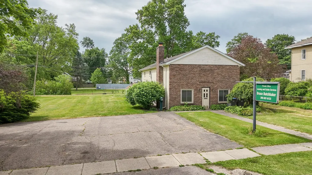 418 E Main Street Marcellus Village MI 49067