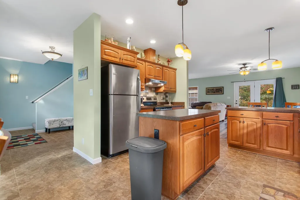 317 Monroe Street South Haven City MI 49090