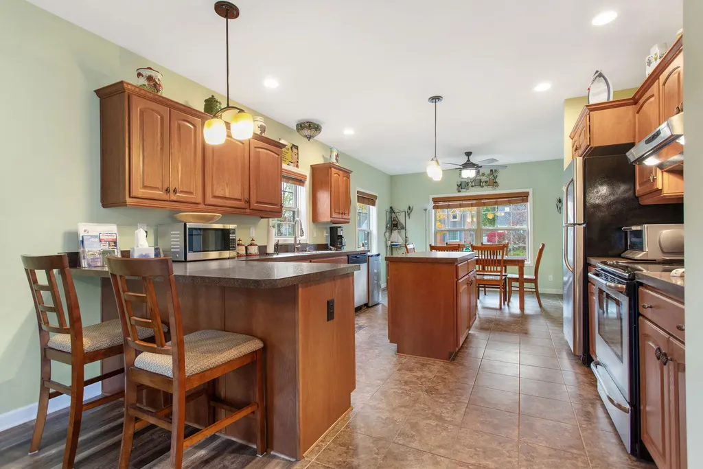 317 Monroe Street South Haven City MI 49090