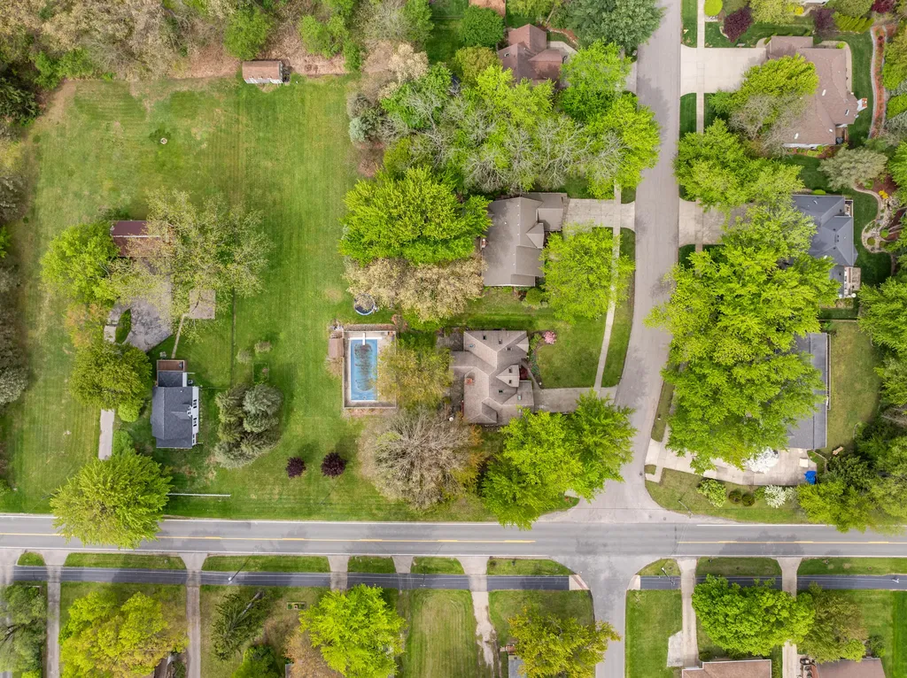 2110 Wooded Way Lincoln Charter Township MI 49127