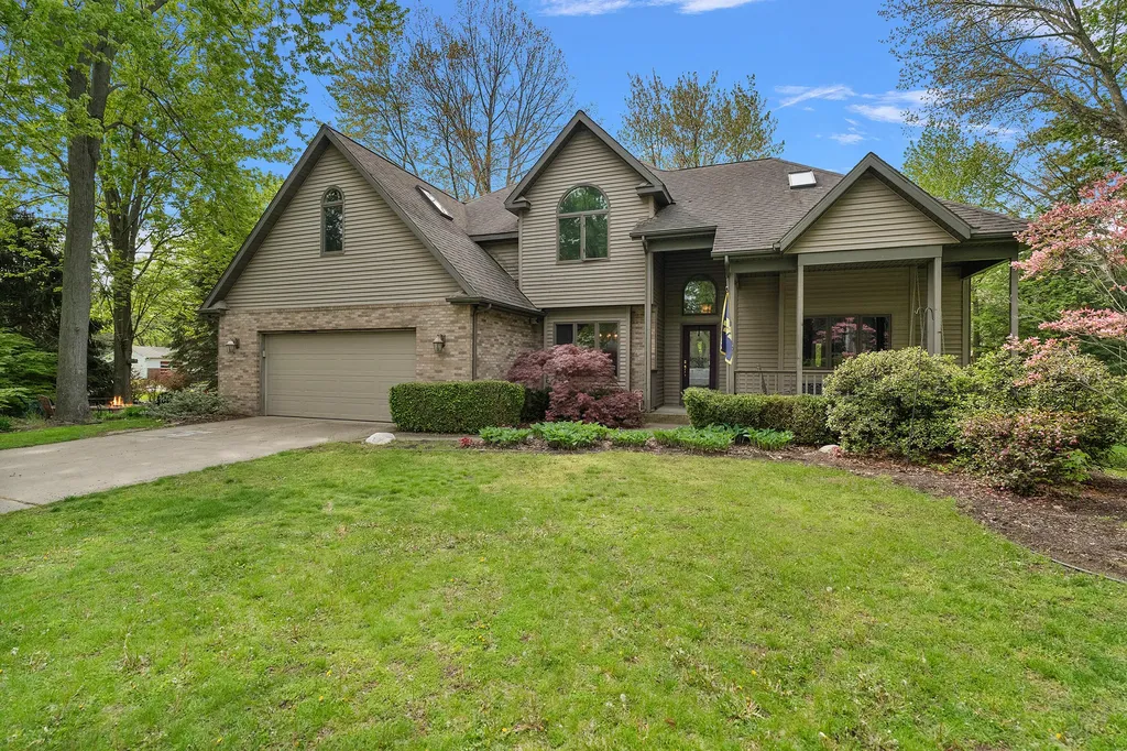 2110 Wooded Way Lincoln Charter Township MI 49127