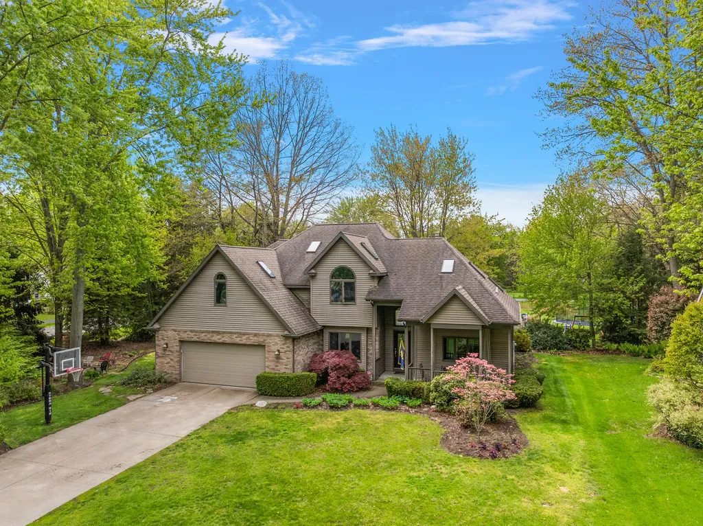 2110 Wooded Way Lincoln Charter Township MI 49127