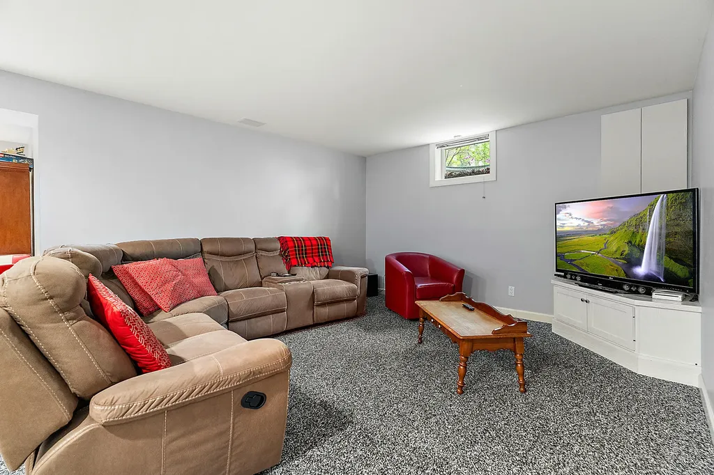 2110 Wooded Way Lincoln Charter Township MI 49127