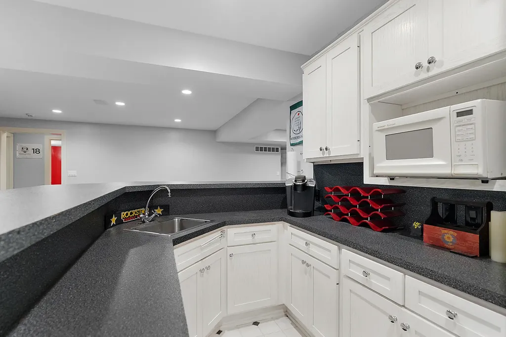 2110 Wooded Way Lincoln Charter Township MI 49127