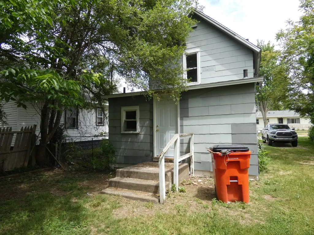 1084 Hurd Avenue Benton Harbor City MI 49022