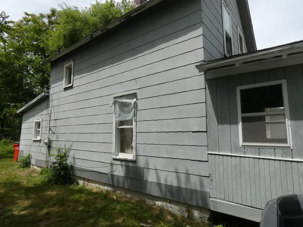 1084 Hurd Avenue Benton Harbor City MI 49022