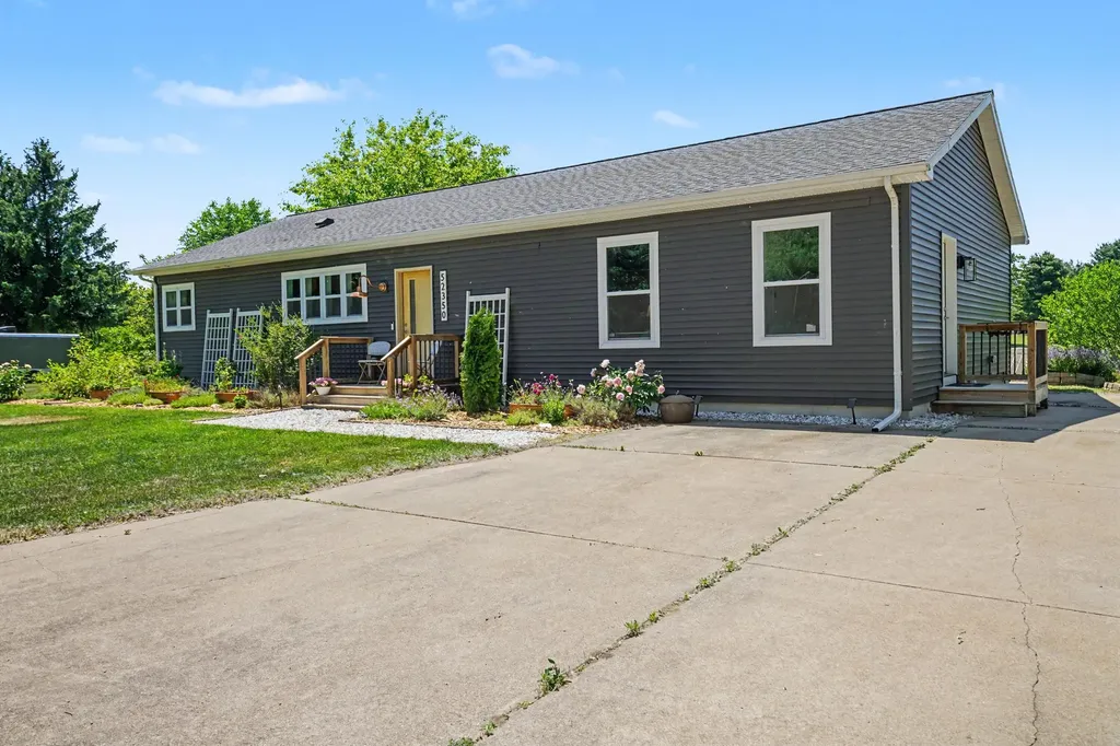 52350 Susan Lane Silver Creek Township MI 49047