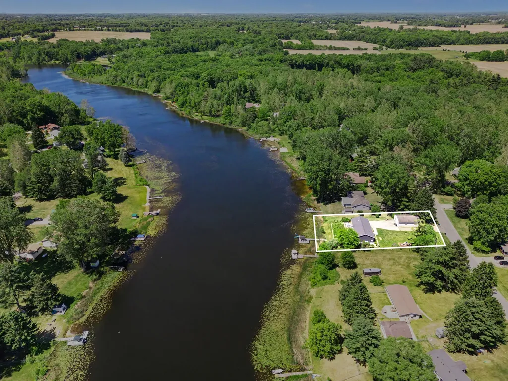 52350 Susan Lane Silver Creek Township MI 49047