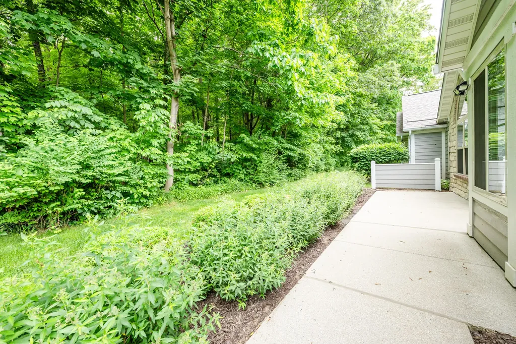 2898 Villa Lane Sodus Township MI 49022