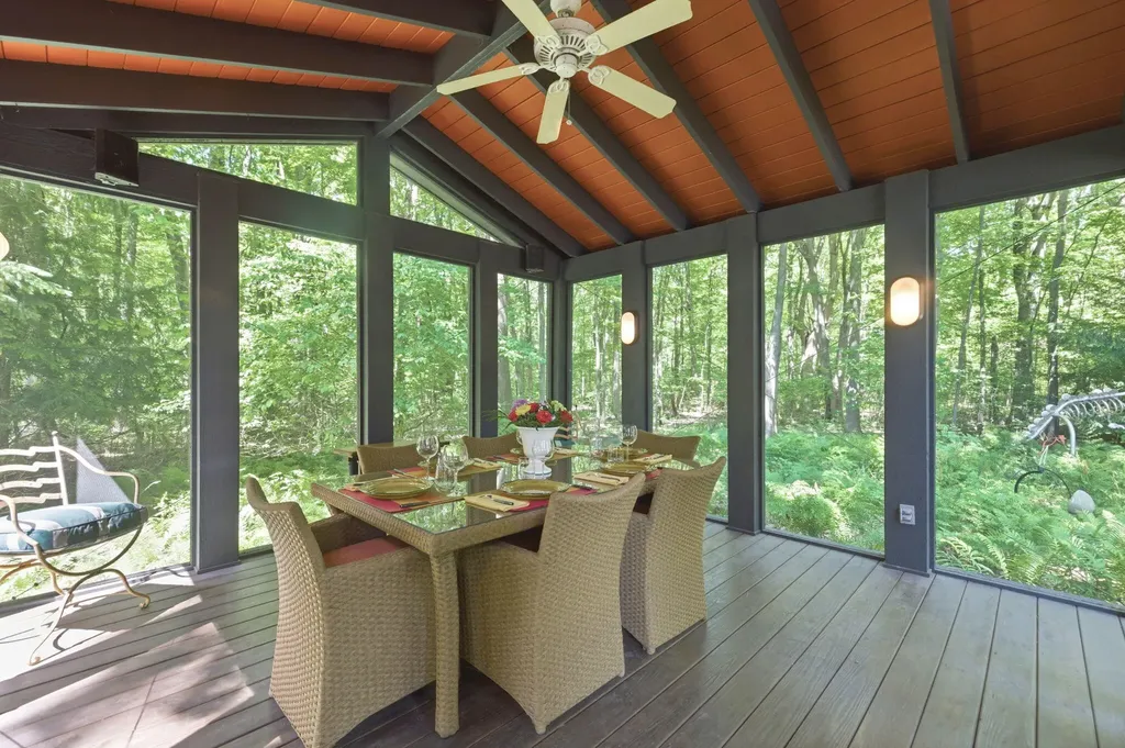 15724 Locke Road Chikaming Township MI 49129