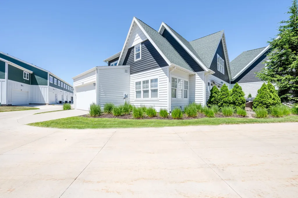 948 Whitwam Drive St. Joseph City MI 49085