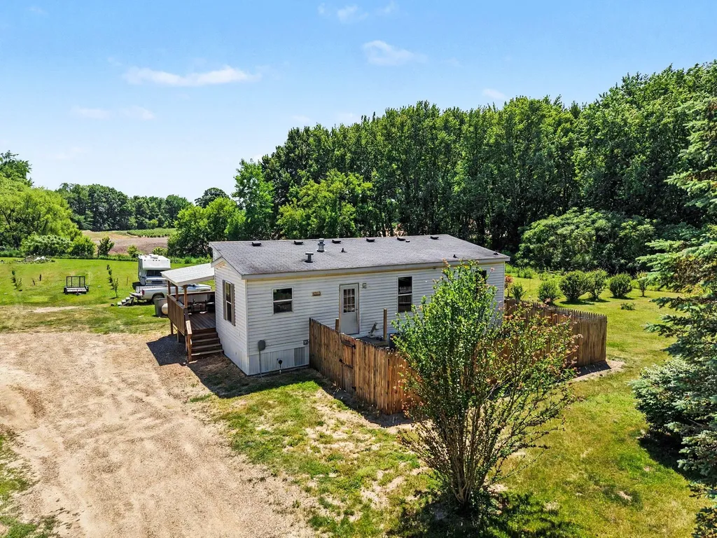 68699 38th Avenue Covert Township MI 49043
