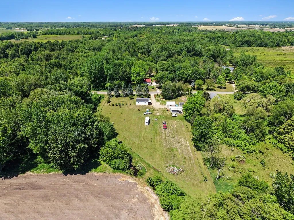 68699 38th Avenue Covert Township MI 49043