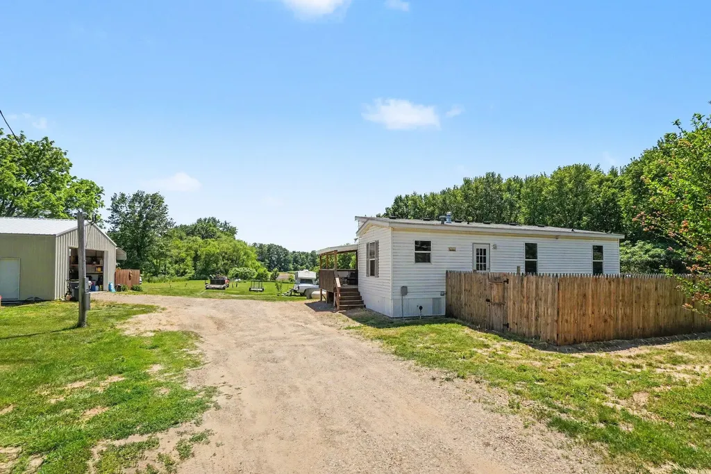 68699 38th Avenue Covert Township MI 49043
