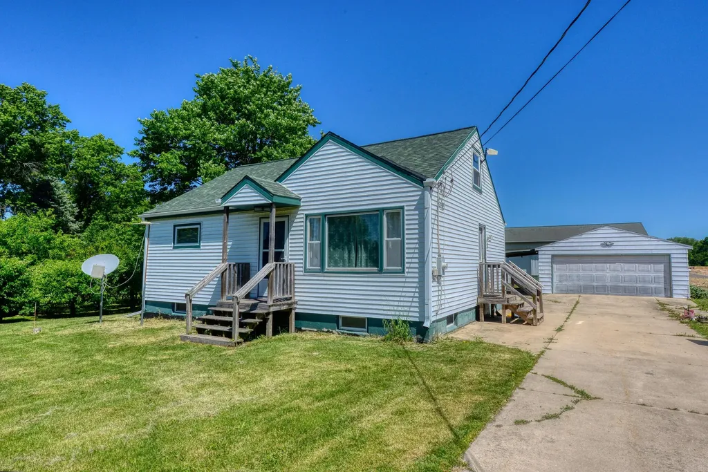 761 W Warren Woods Road Weesaw Township MI 49113