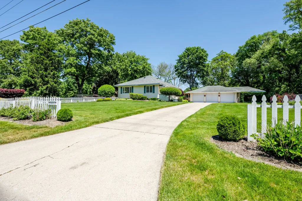 5221 Ridge Road Lincoln Charter Township MI 49127