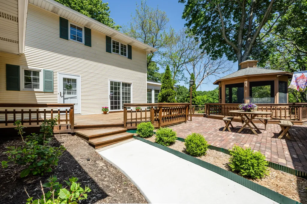 5221 Ridge Road Lincoln Charter Township MI 49127