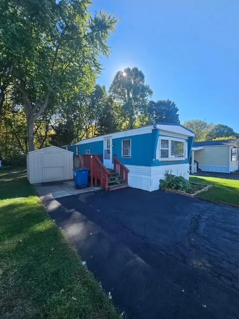 1565 M-63 Benton Charter Township MI 49022
