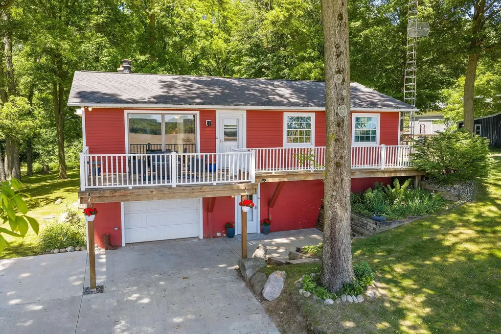 22420 Mckenzie Street Wayne Township MI 49047
