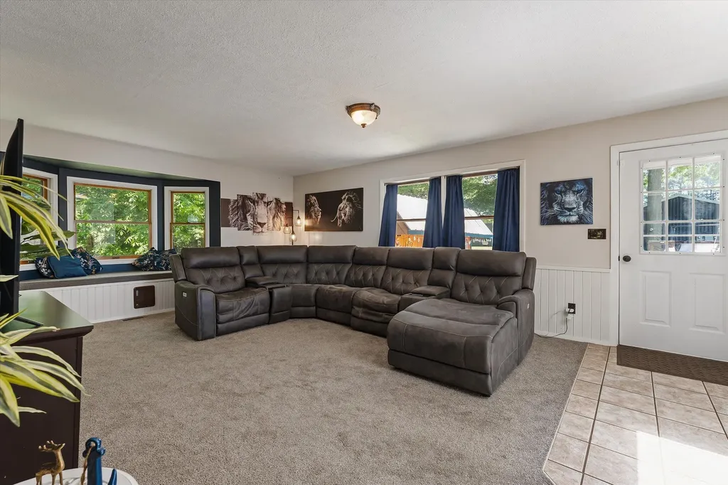 22420 Mckenzie Street Wayne Township MI 49047