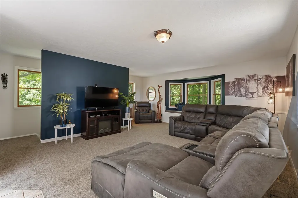 22420 Mckenzie Street Wayne Township MI 49047