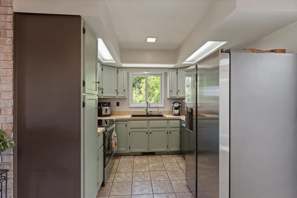 22420 Mckenzie Street Wayne Township MI 49047