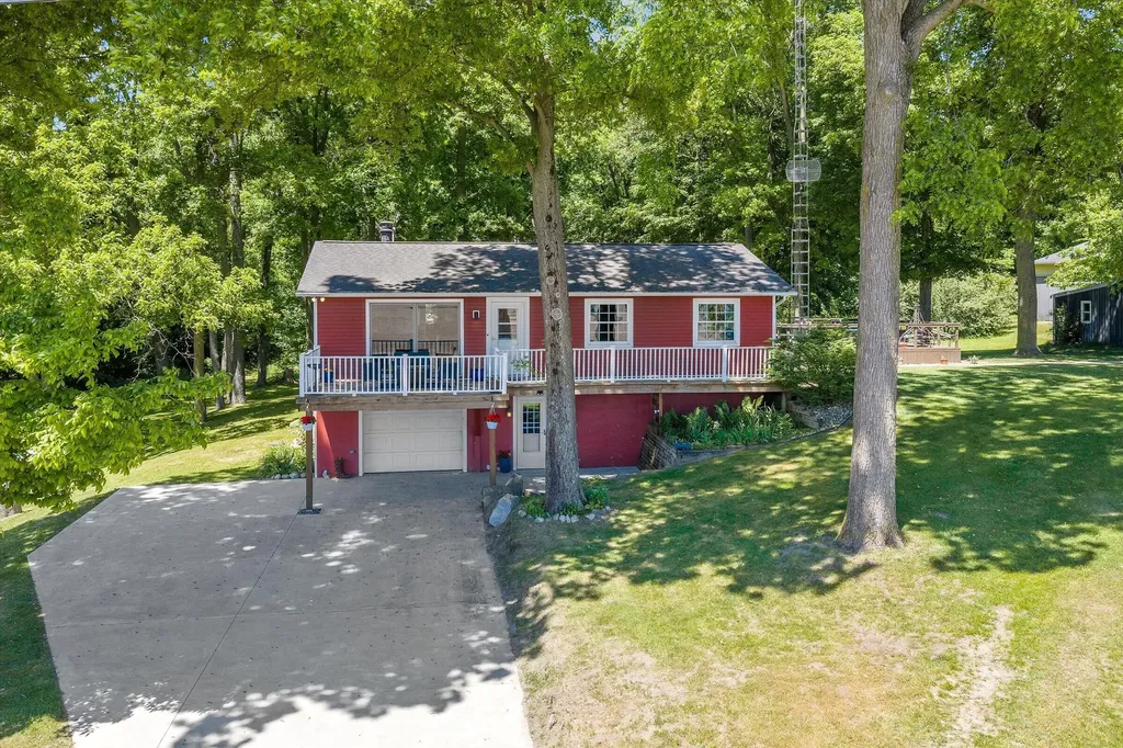 22420 Mckenzie Street Wayne Township MI 49047