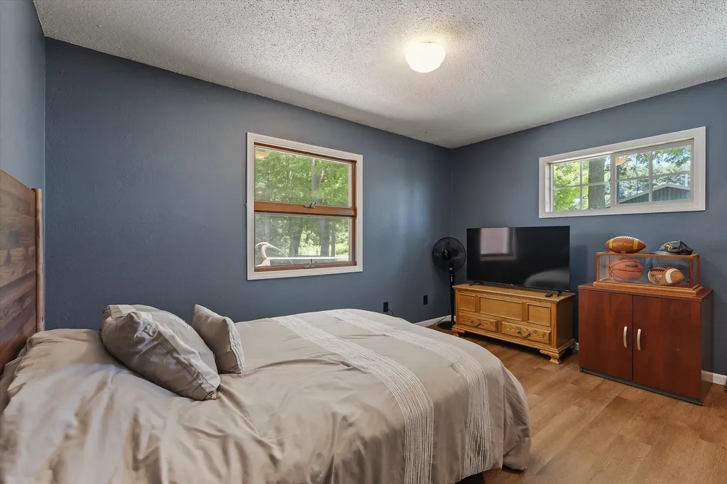 22420 Mckenzie Street Wayne Township MI 49047